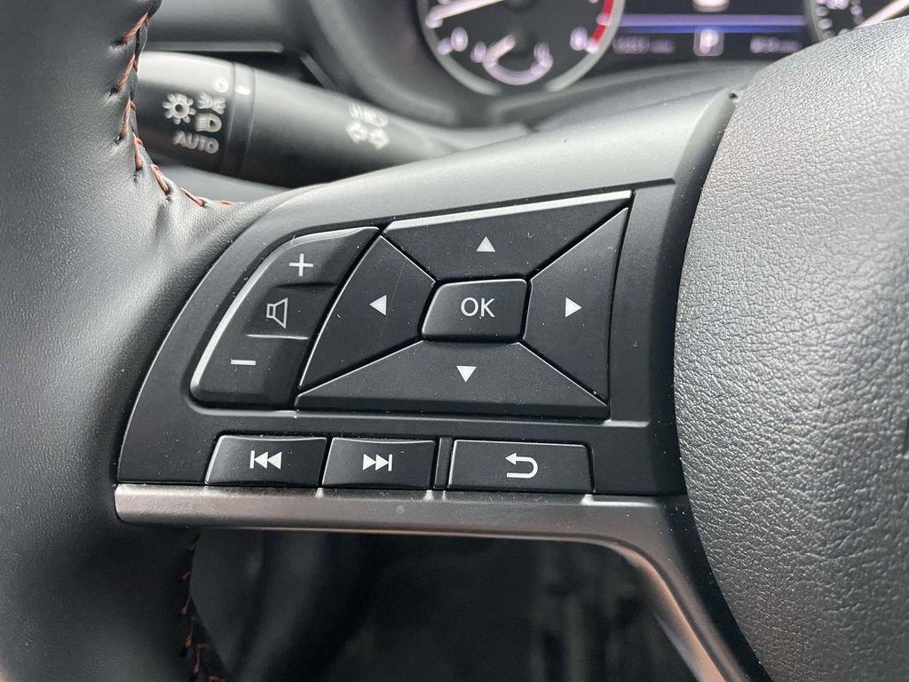 Used 2025 Nissan Sentra SR image 32