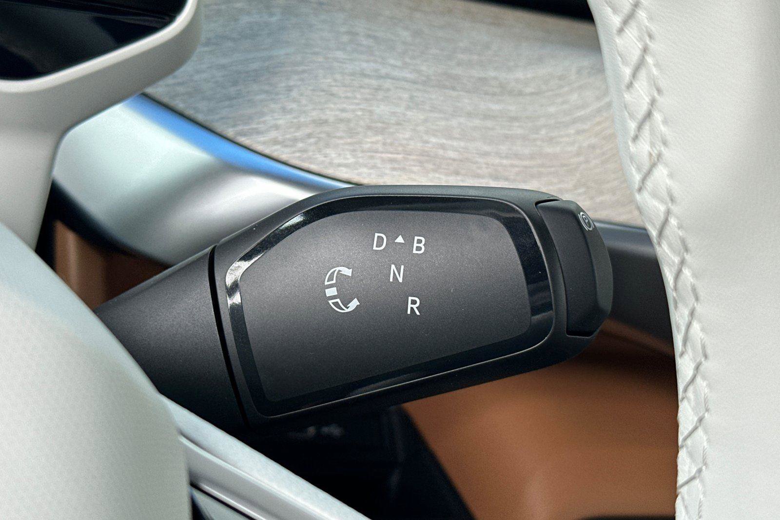 New 2025 Volkswagen ID. Buzz 1st Edition image 22