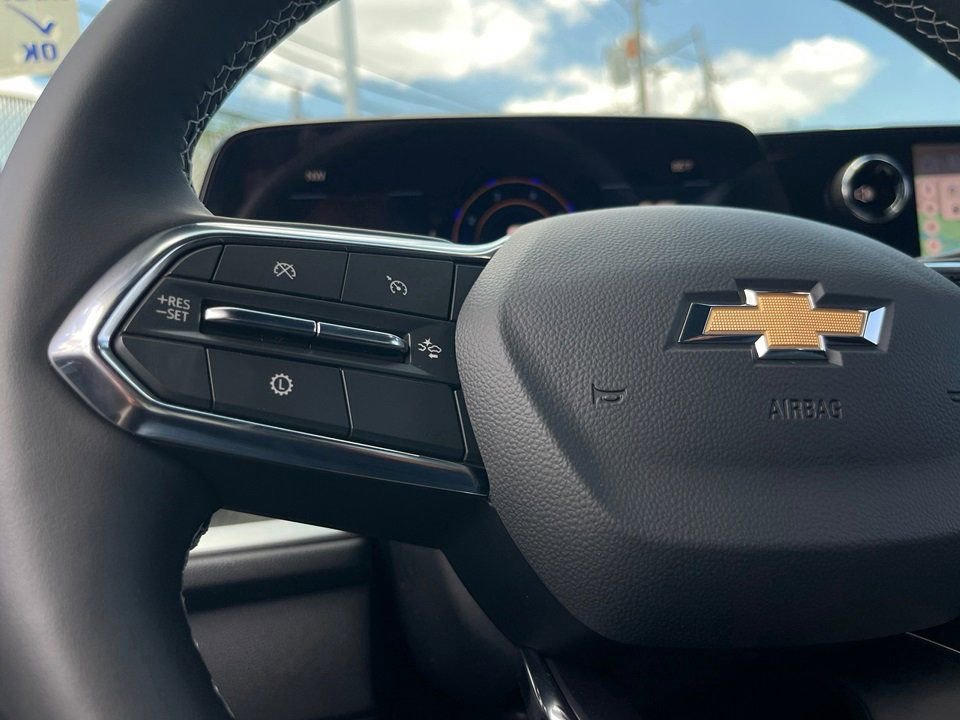 New 2025 Chevrolet Traverse LT w/ LPO, Floor Liner Package image 12