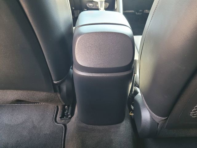 Used 2022 Hyundai Elantra Limited w/ Preferred Accessory Package FWD image 15