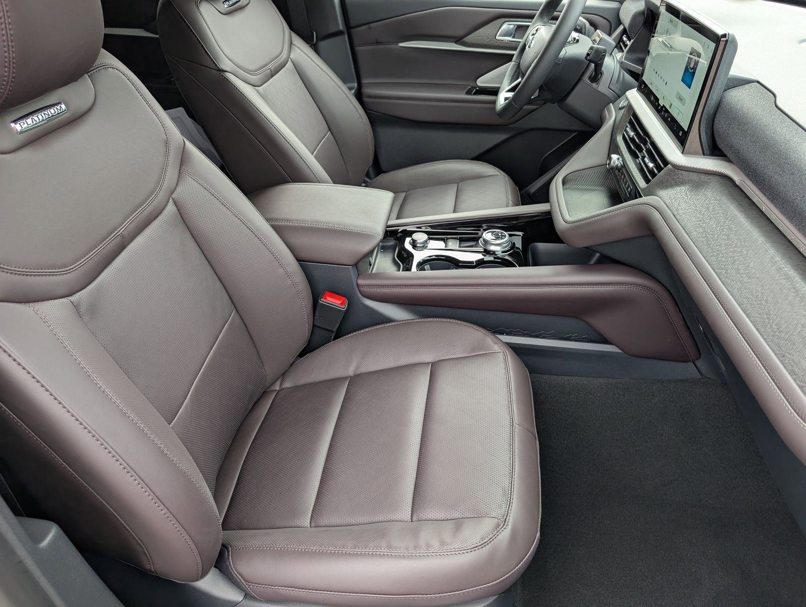 New 2026 Ford Explorer Platinum image 28