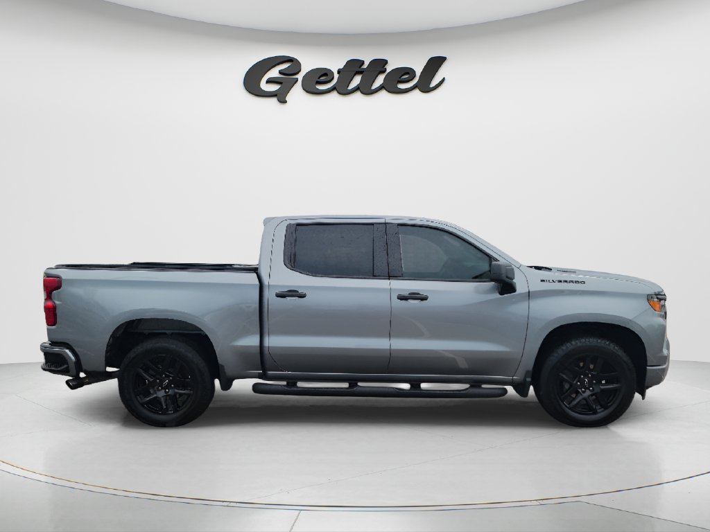 Used 2025 Chevrolet Silverado 1500 Custom w/ Turbomax Blackout Package RWD image 4