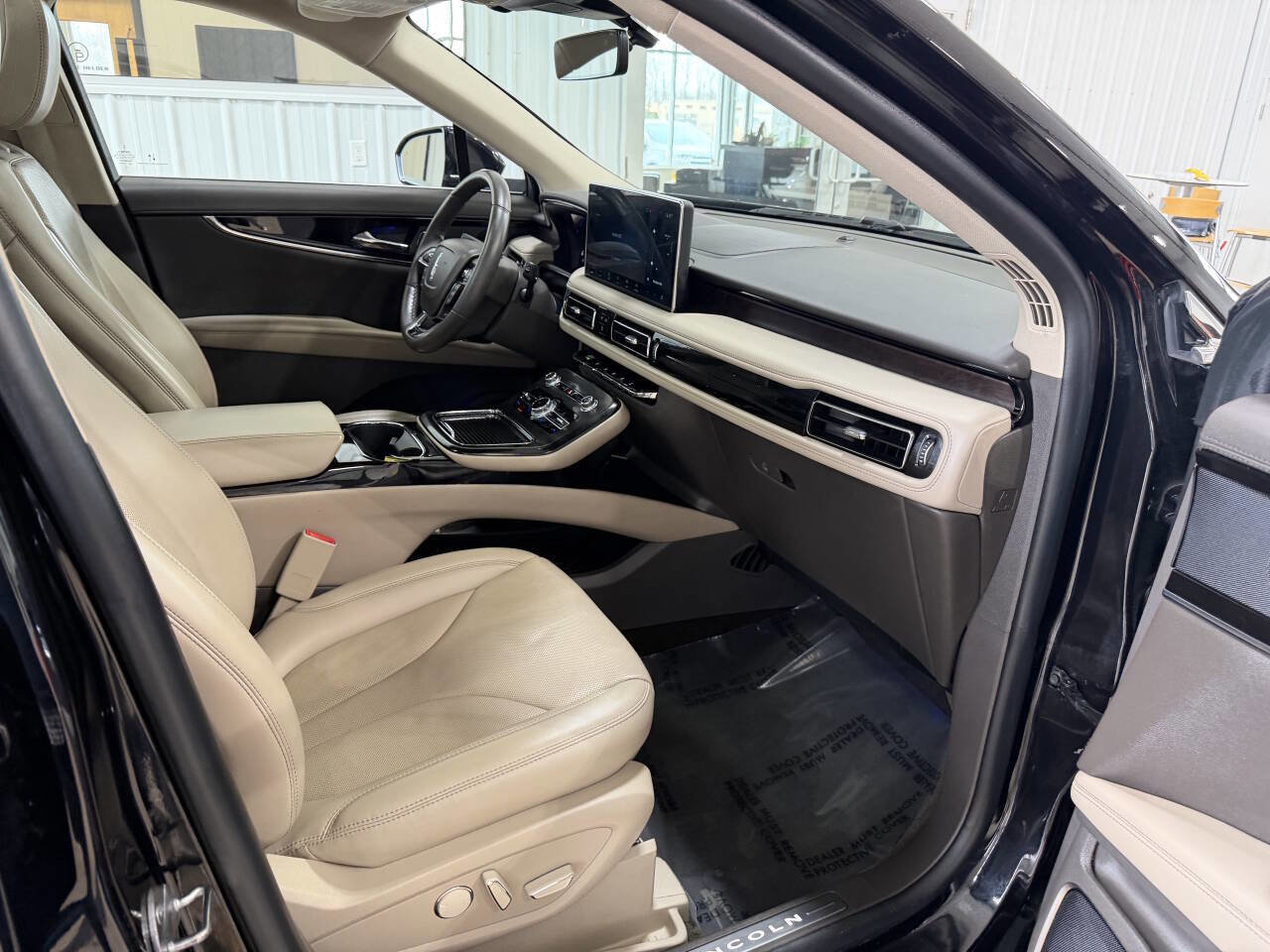 Used 2021 Lincoln Nautilus Reserve image 39