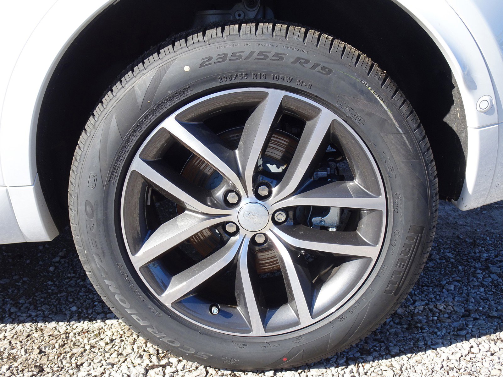 New 2025 Land Rover Discovery Sport S image 16