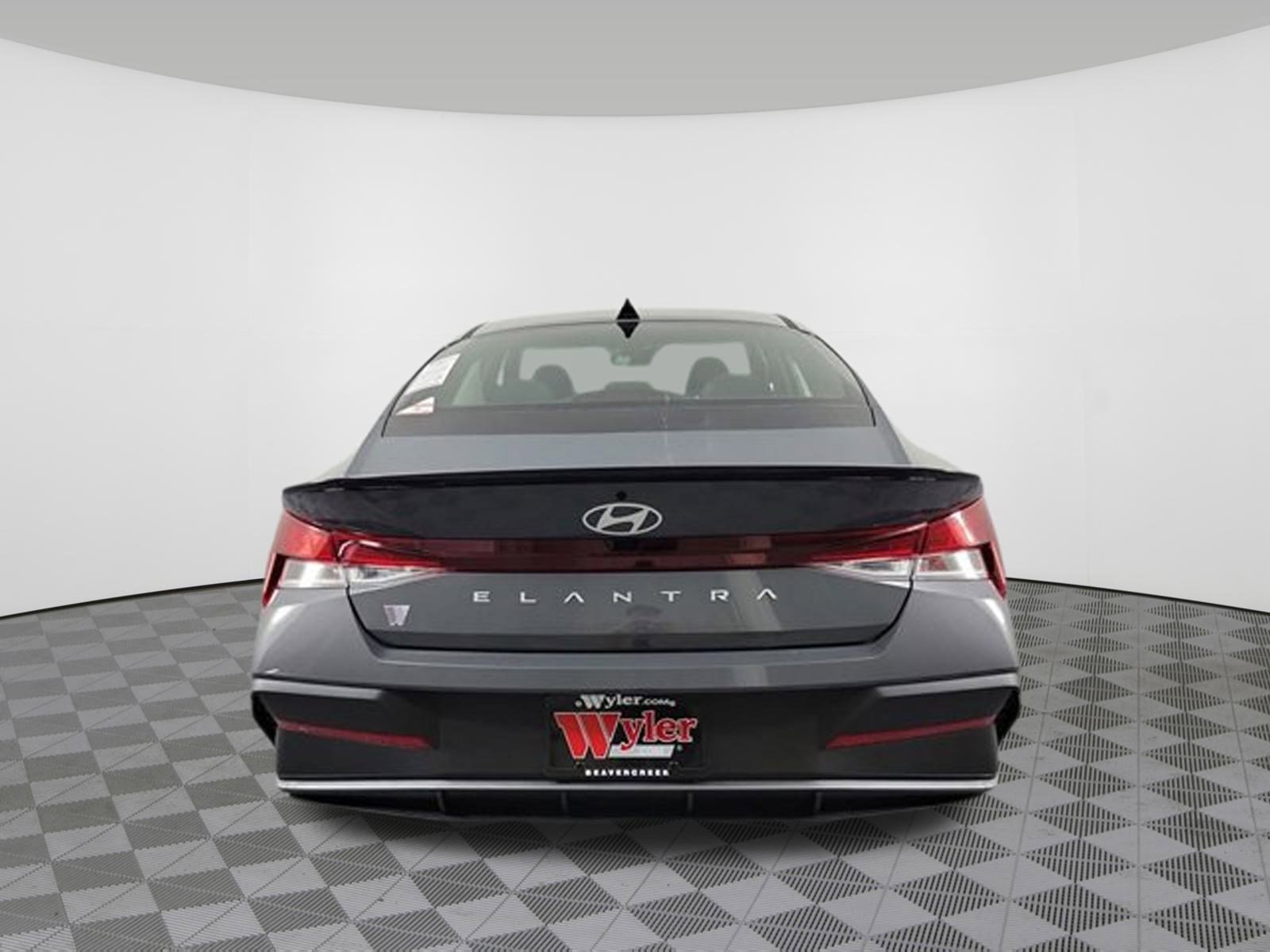 Certified 2025 Hyundai Elantra Sport image 37