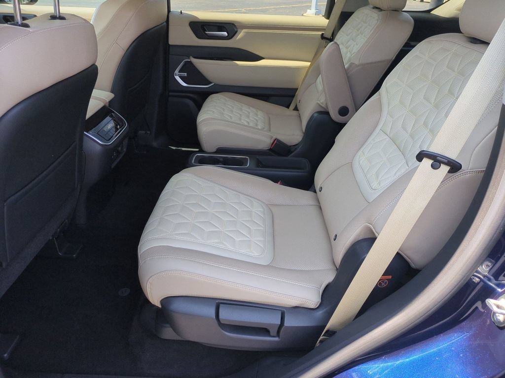 Used 2025 Nissan Armada Platinum AWD/4WD image 26