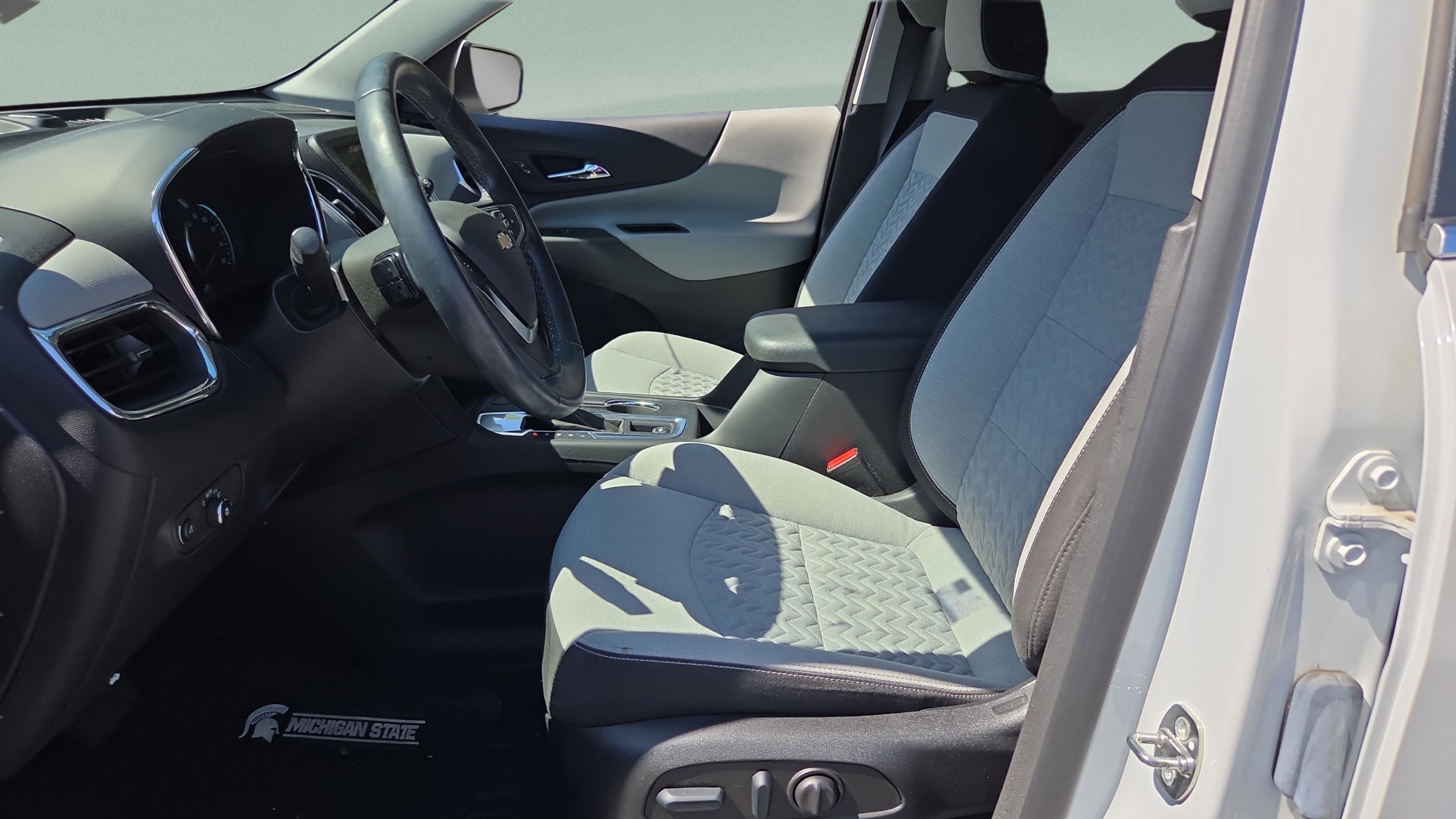 Used 2023 Chevrolet Equinox LT FWD image 9