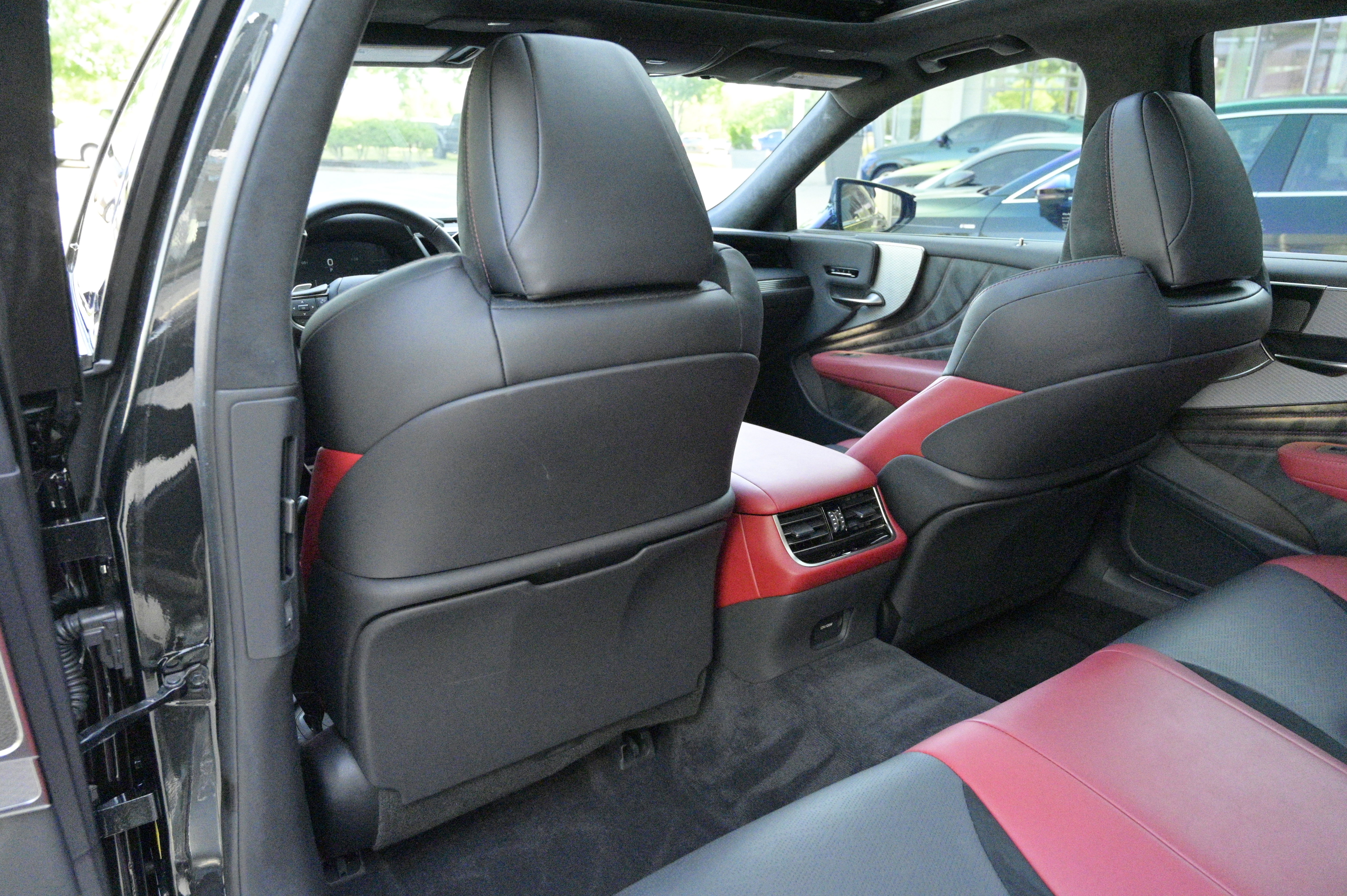Used 2024 Lexus LS 500 F Sport image 35