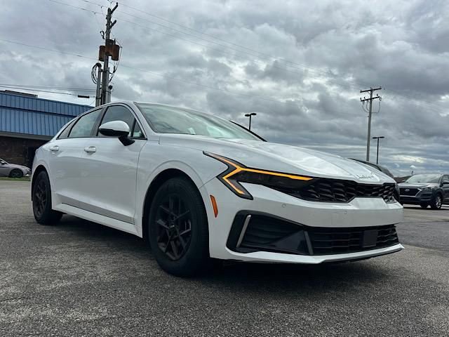 Used 2025 Kia K5 LXS image 9