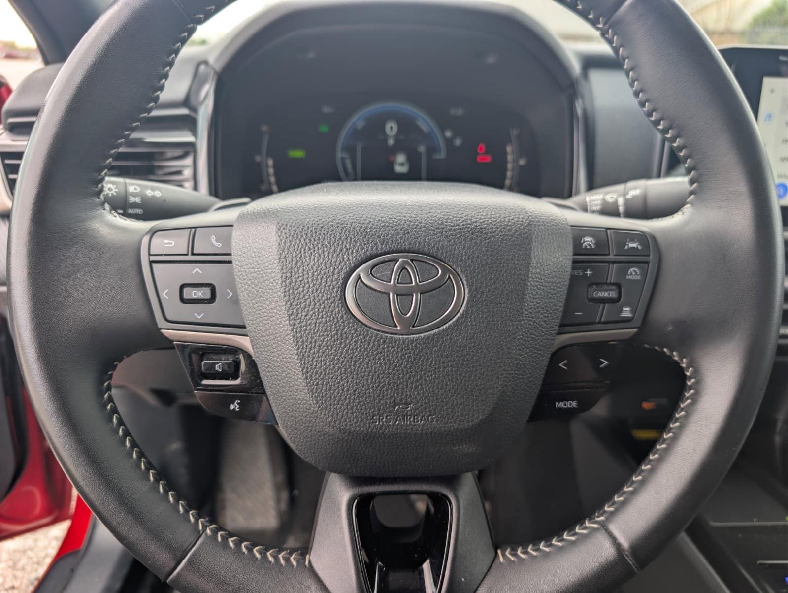 Used 2025 Toyota Camry SE FWD image 36