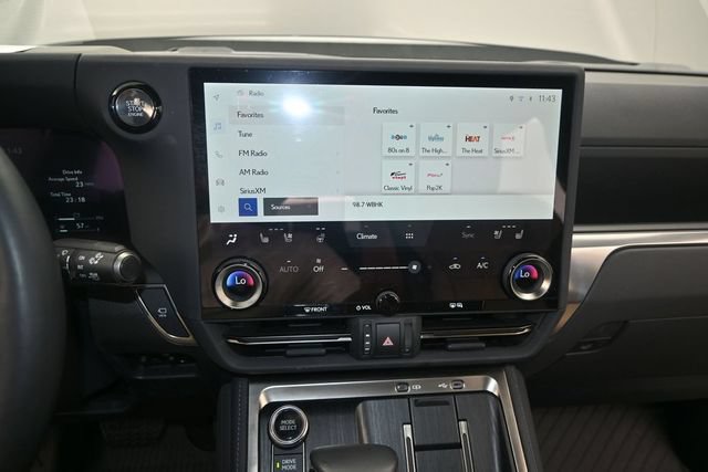Used 2024 Lexus GX 550 AWD/4WD image 9
