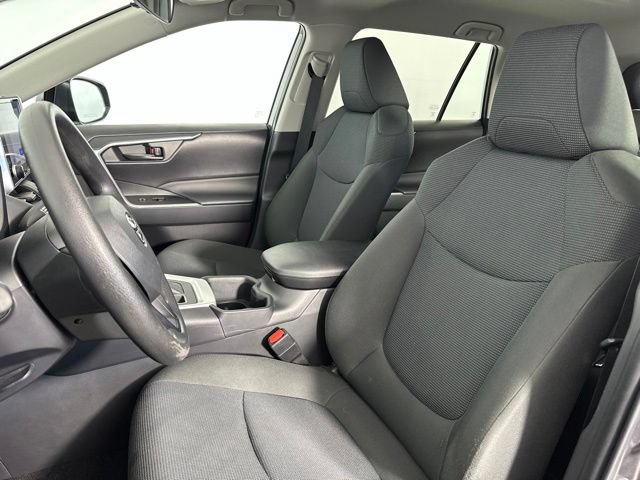Used 2023 Toyota RAV4 LE AWD/4WD image 16