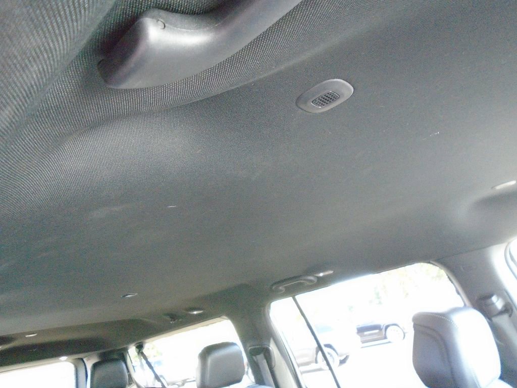 Used 2024 Jeep Wagoneer L Series II w/ Flexible Seating Group image 18