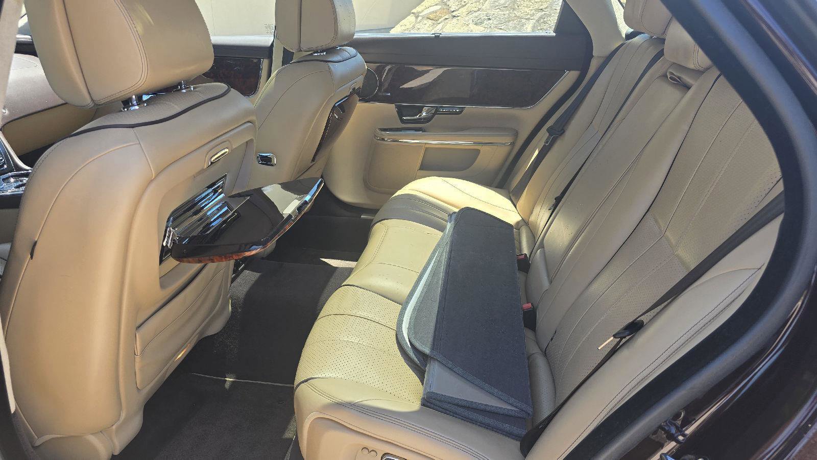 Used 2013 Jaguar XJ L Portfolio RWD image 8