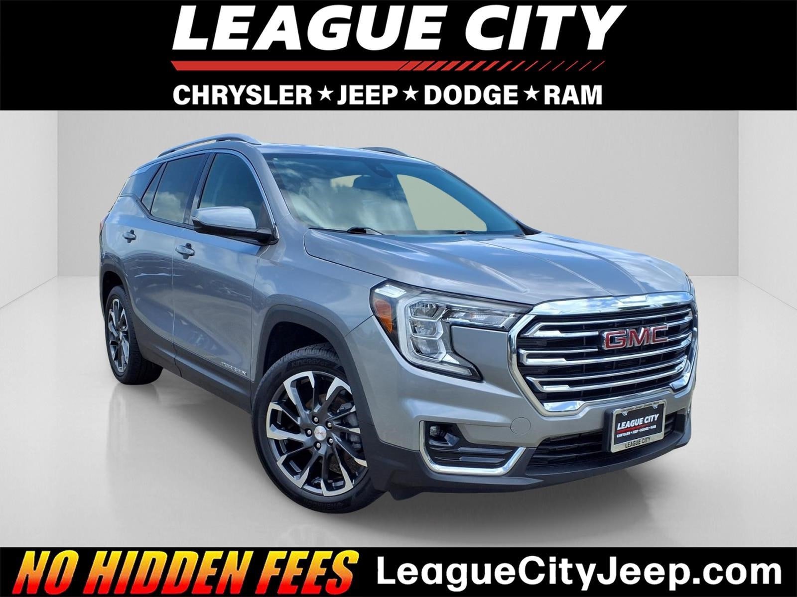 Used 2024 GMC Terrain SLT