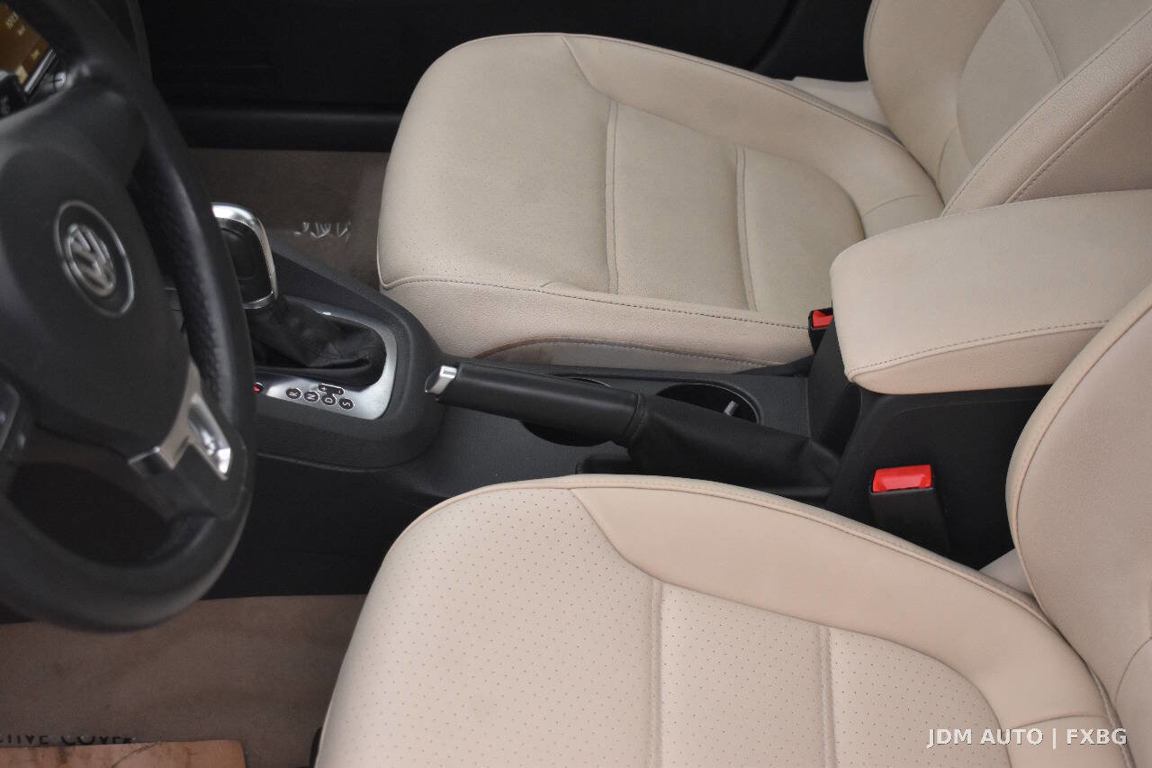 Used 2012 Volkswagen Jetta SEL FWD image 25