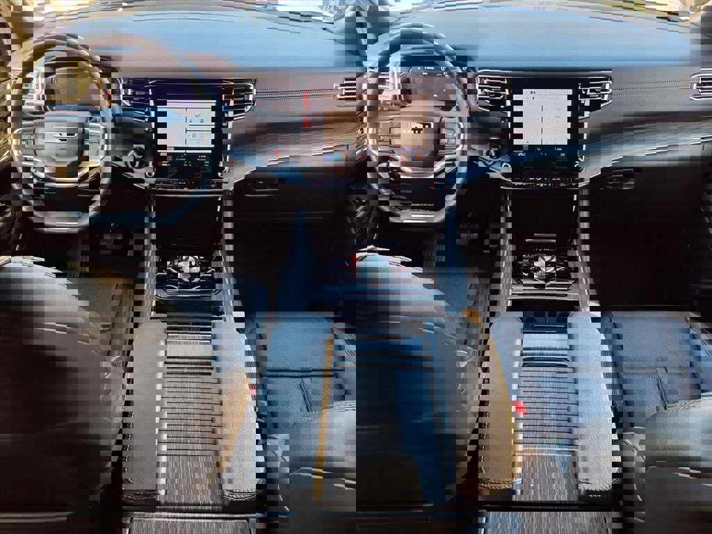 Certified 2024 Jeep Wagoneer L Series III w/ Flexible Seating Group image 41