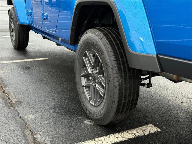 New 2025 Jeep Gladiator Sport image 6