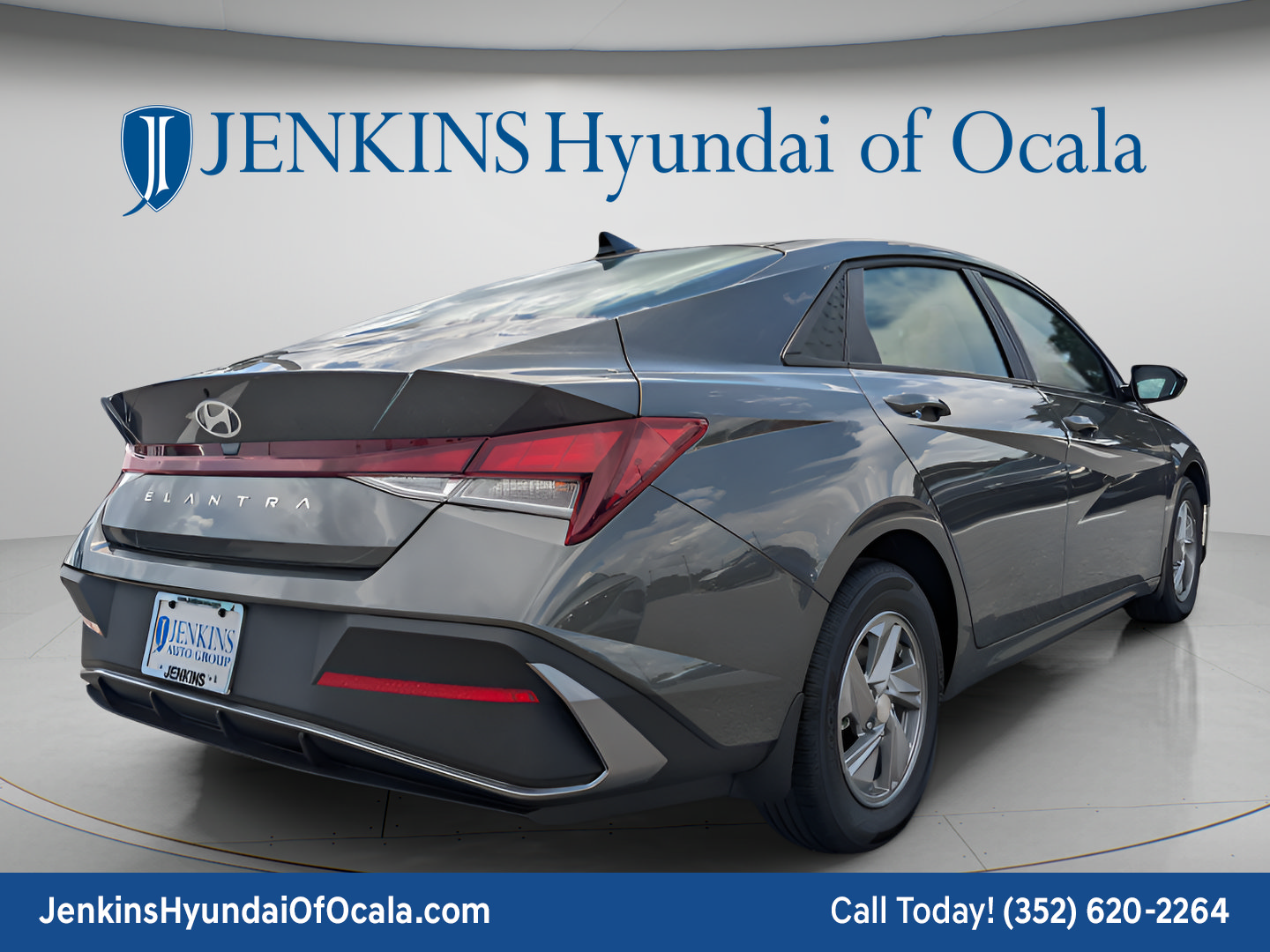 New 2026 Hyundai Elantra SE FWD image 3