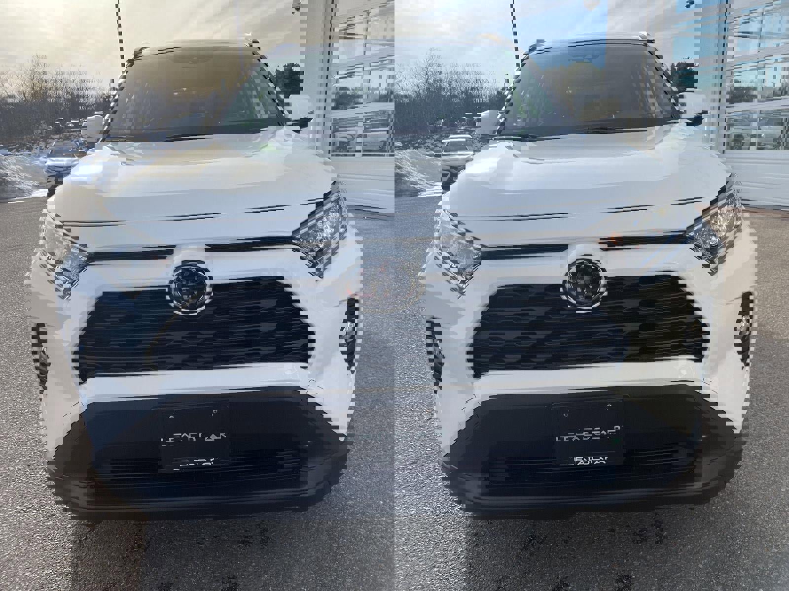 Used 2019 Toyota RAV4 XLE w/ Convenience Package image 10