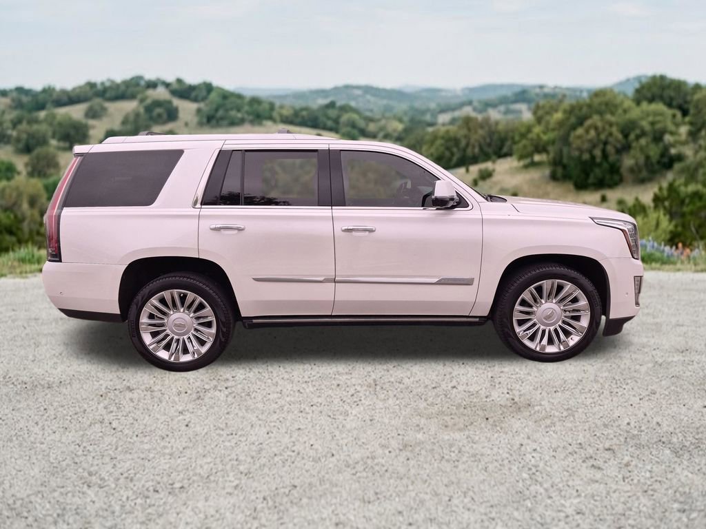 Used 2018 Cadillac Escalade Platinum AWD/4WD image 13