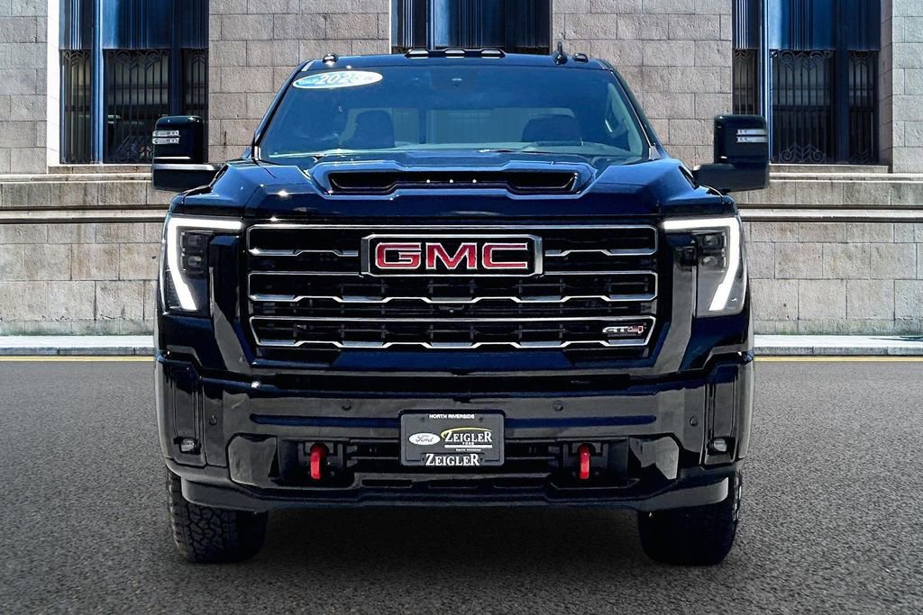 Used 2025 GMC Sierra 2500 AT4 w/ AT4 Premium Plus Package AWD/4WD image 3