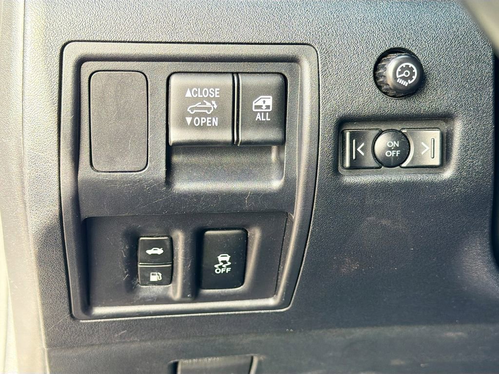 Used 2015 Lexus IS 250C w/ Luxury Package image 33