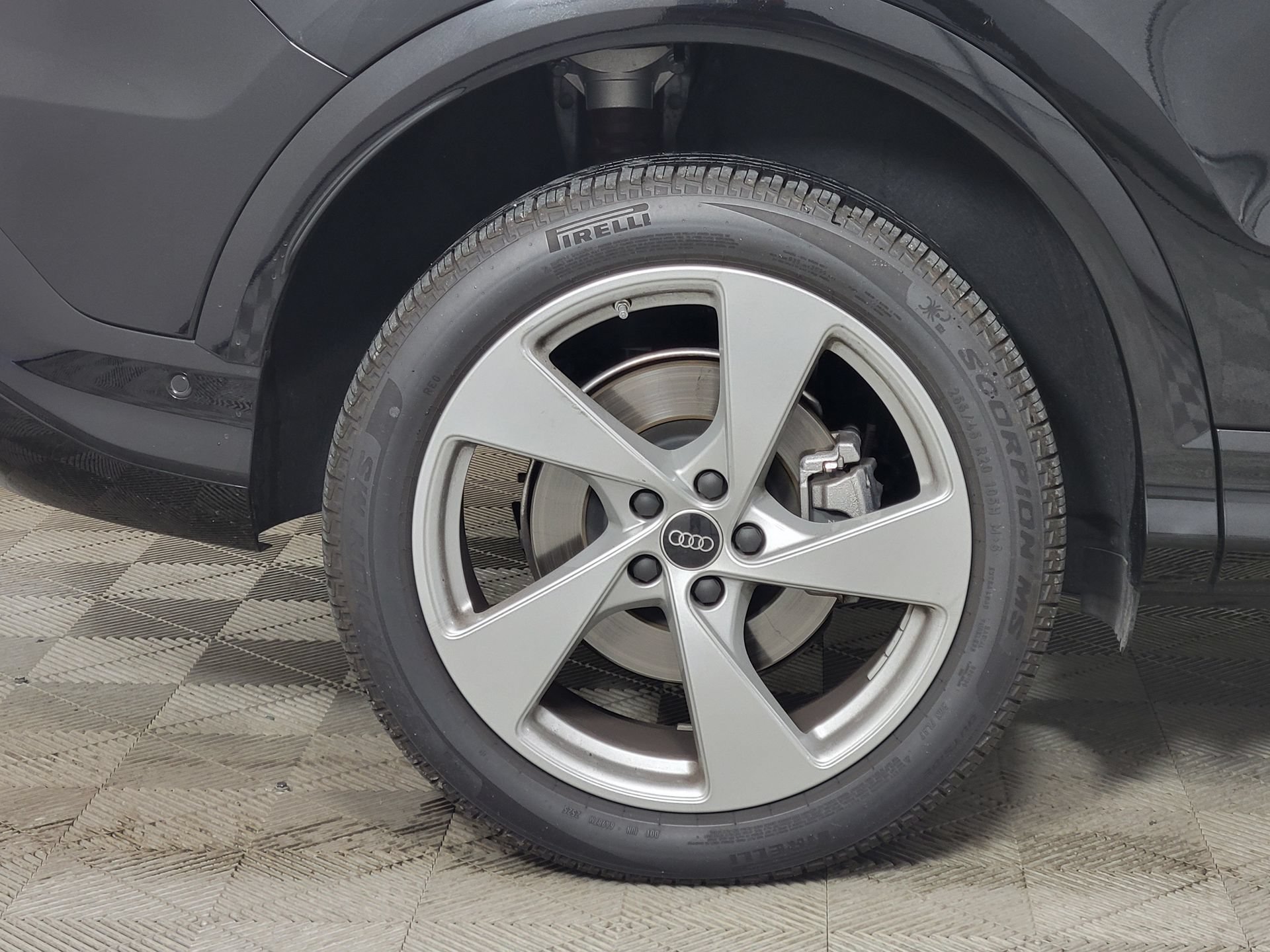 Used 2025 Audi Q5 Premium Plus AWD/4WD image 9
