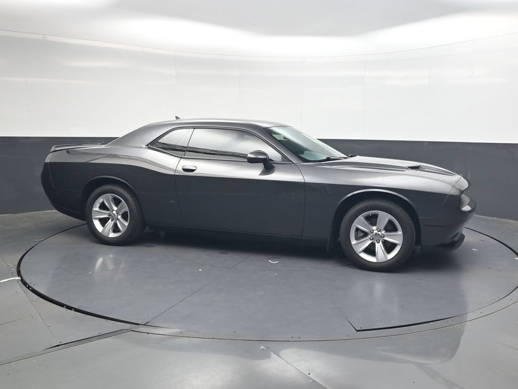 Used 2023 Dodge Challenger SXT RWD image 4