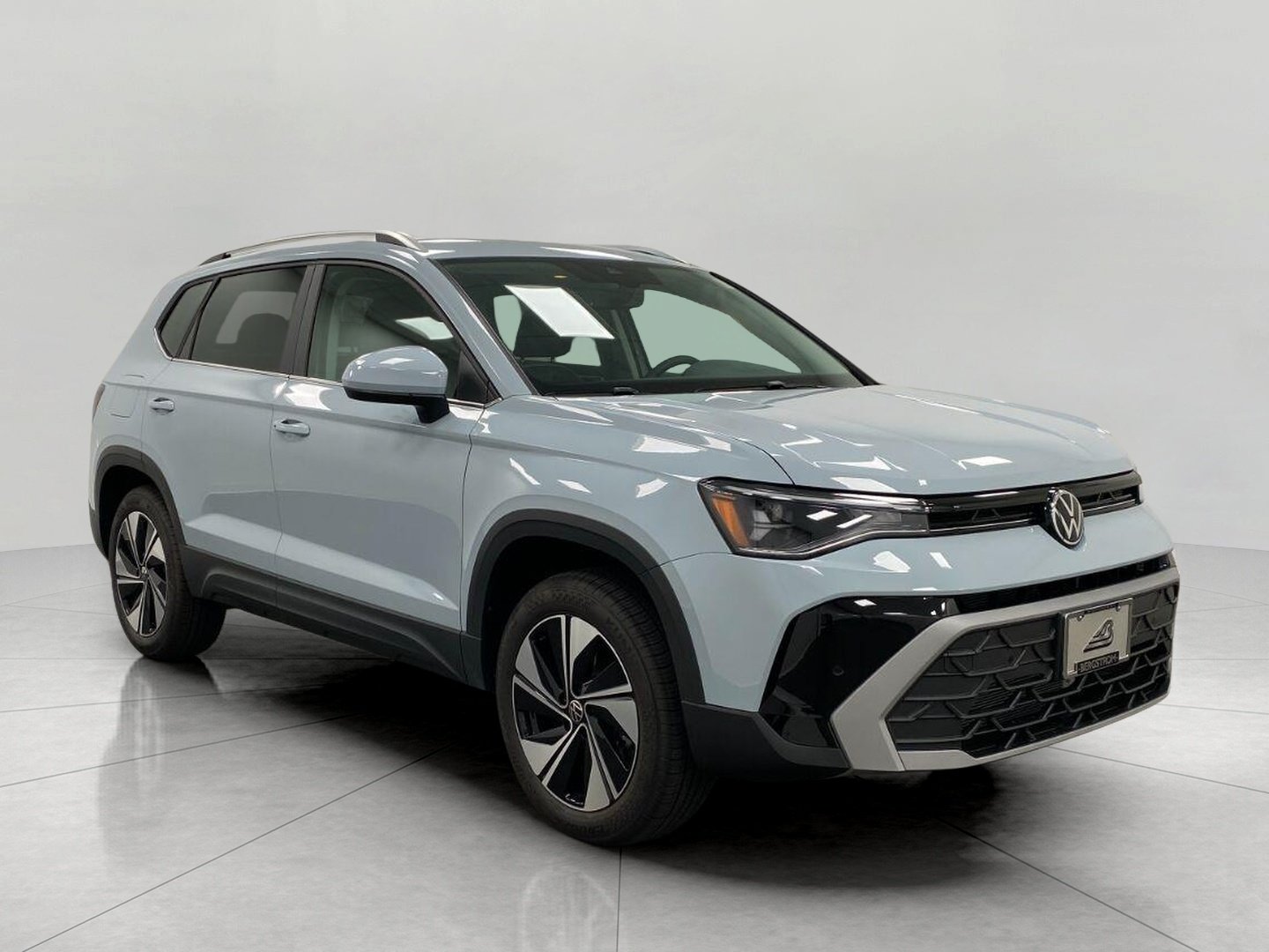 New 2026 Volkswagen Taos SE AWD/4WD image 1