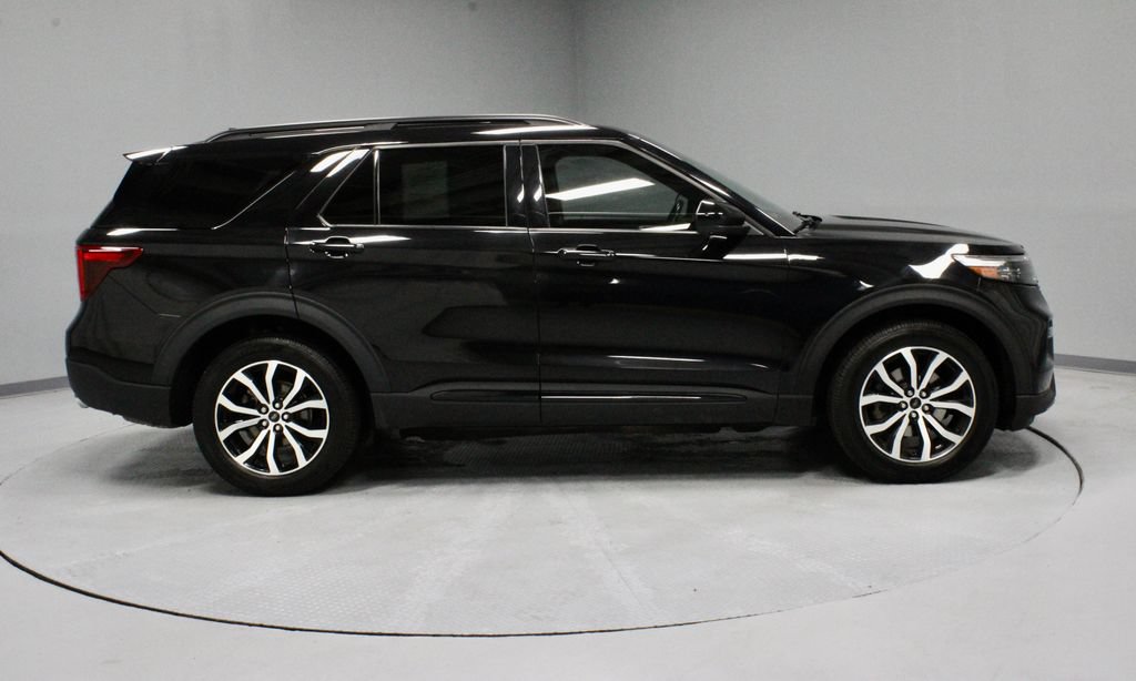 Used 2022 Ford Explorer ST-Line w/ Class IV Trailer Tow Package AWD/4WD image 12
