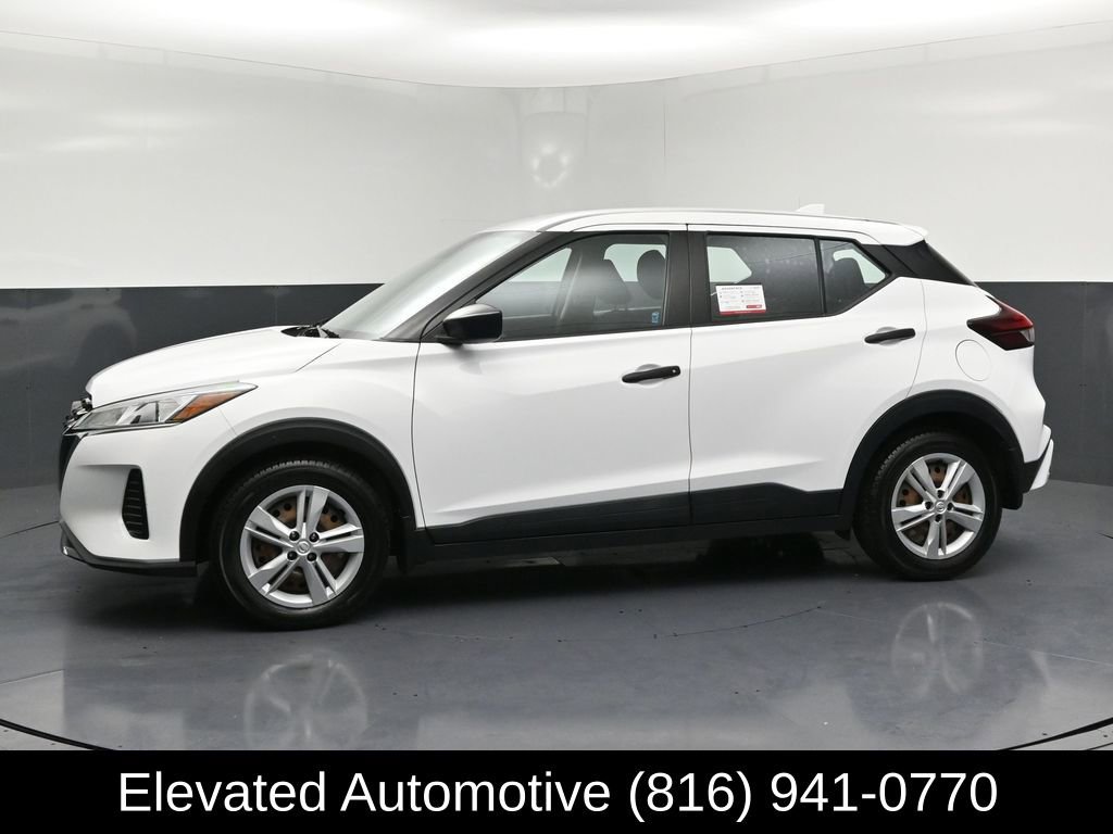 Used 2021 Nissan Kicks S FWD image 2