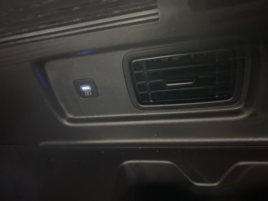 Used 2025 Hyundai Santa Fe Calligraphy image 37