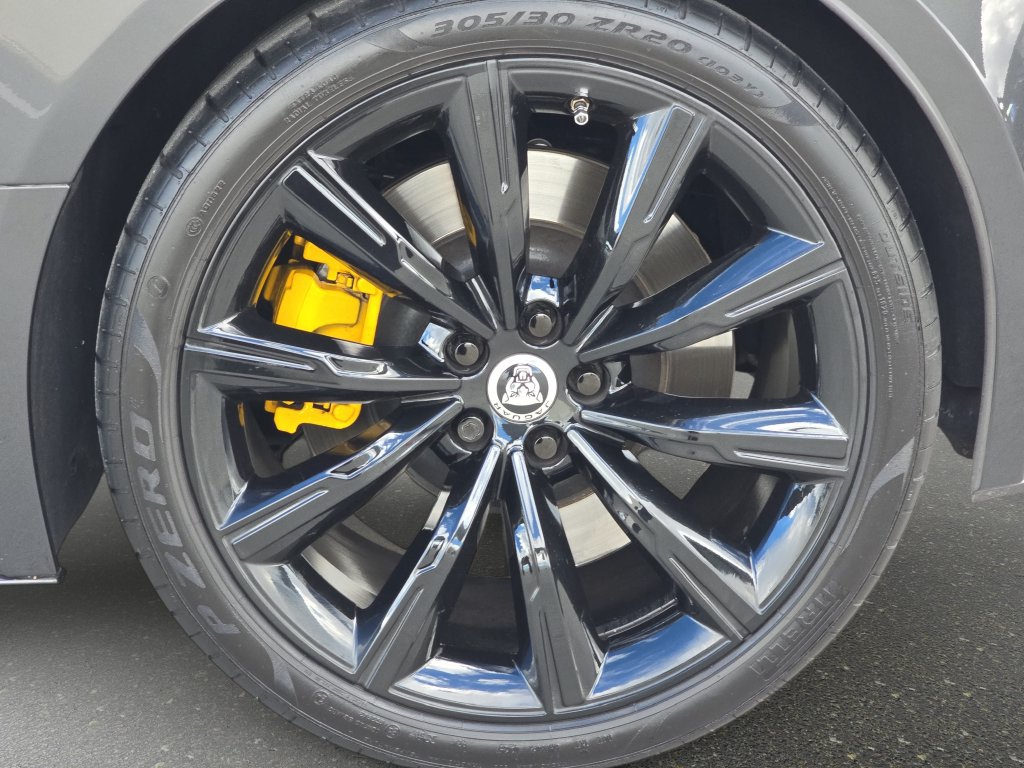Certified 2024 Jaguar F-TYPE R AWD/4WD image 32