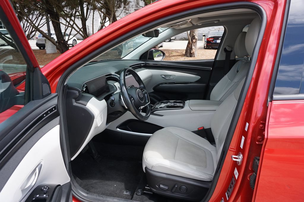 Used 2023 Hyundai Tucson Limited FWD image 2