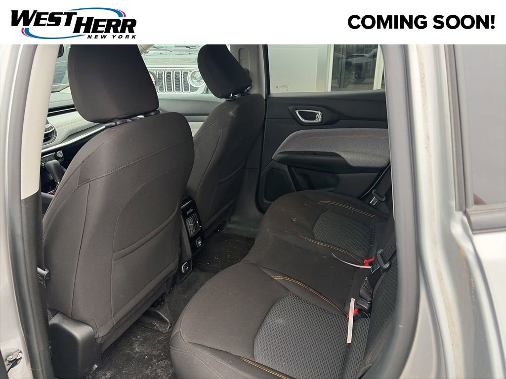 Used 2022 Jeep Compass Sport image 6