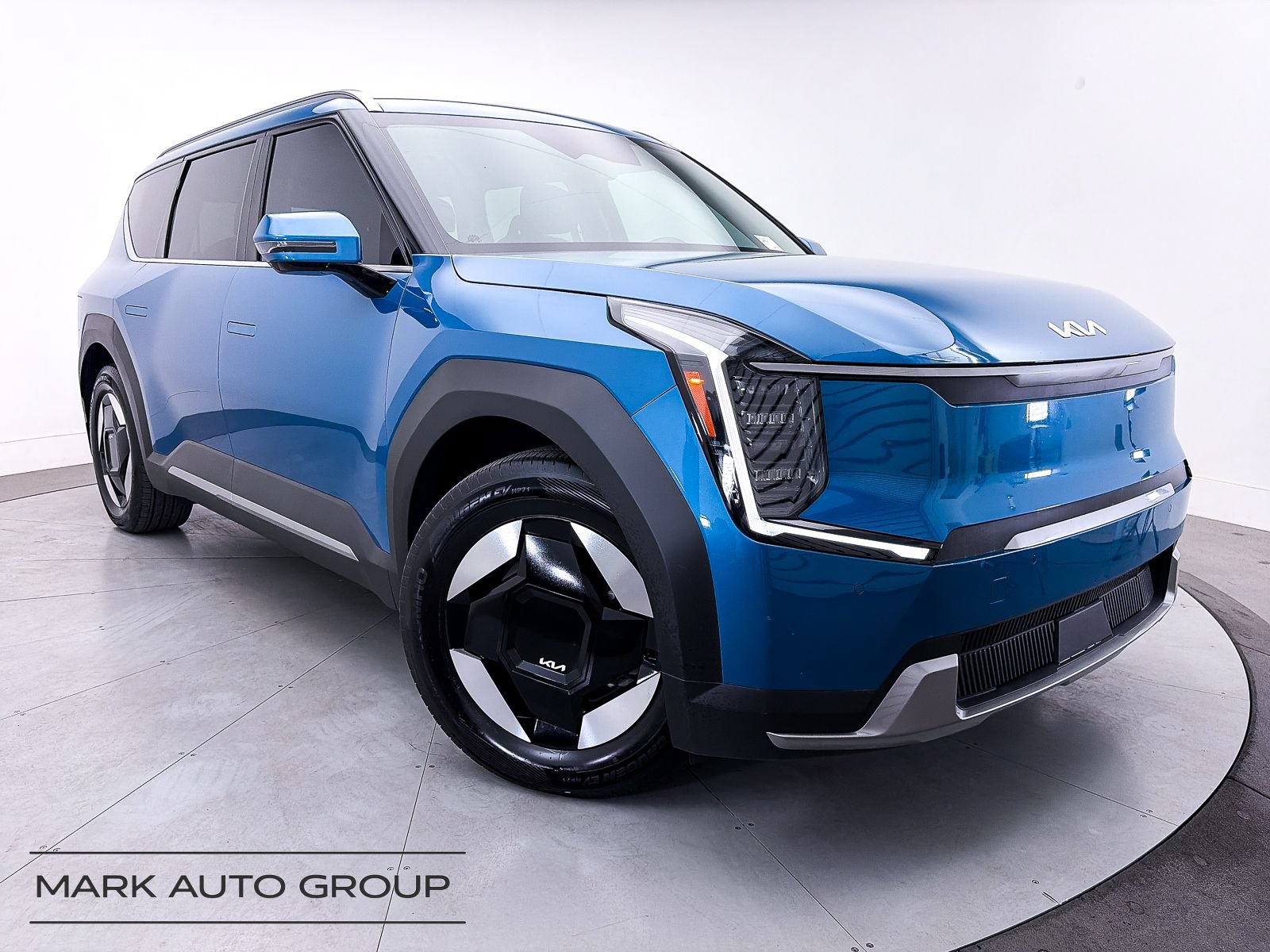 Certified 2024 Kia EV9 Wind