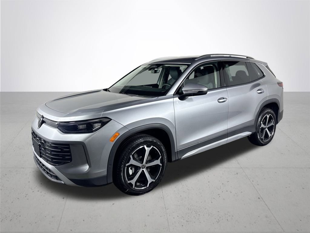 New 2025 Volkswagen Tiguan SE image 2