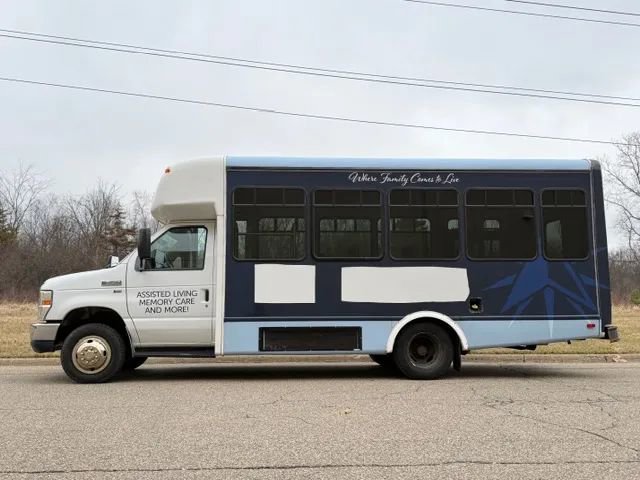 Used 2013 Ford E-350 and Econoline 350 Super Duty w/ Shuttle Bus Prep Pkg RWD image 12