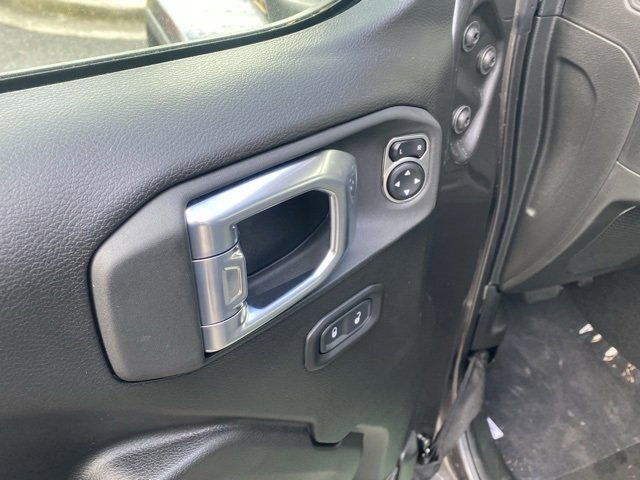 New 2025 Jeep Gladiator Sport image 13