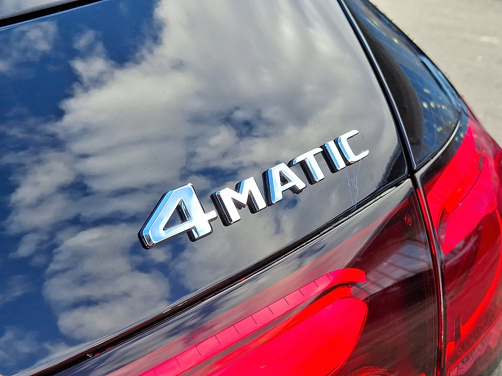 Used 2026 Mercedes-Benz GLC 300 4MATIC image 24