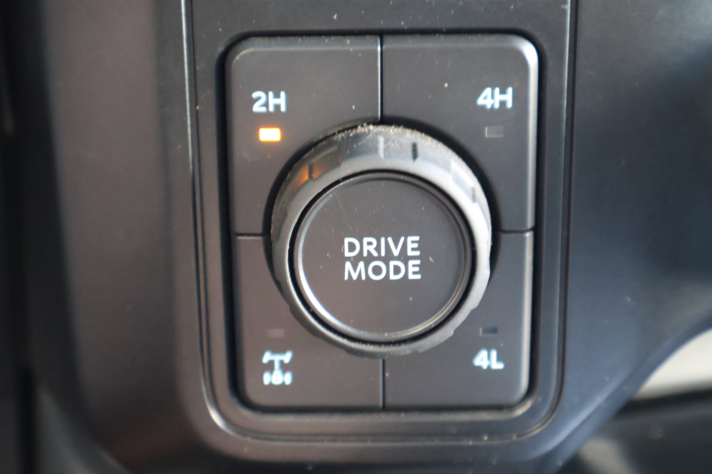 Used 2025 Ford F350 Lariat image 29