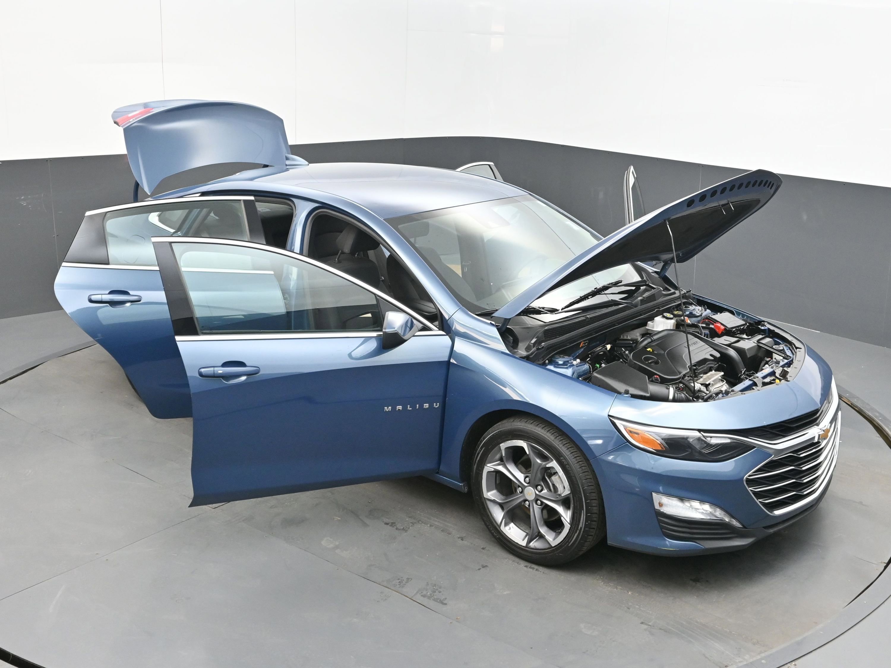 Used 2024 Chevrolet Malibu LT FWD image 40