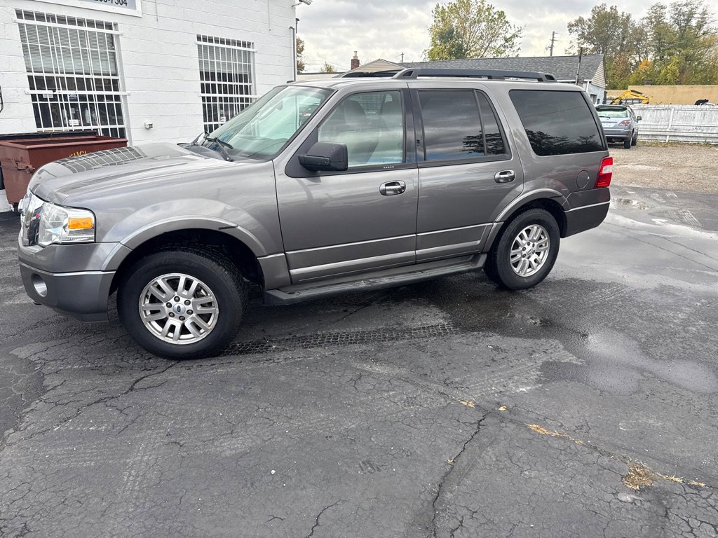 Used 2011 Ford Expedition XLT image 5