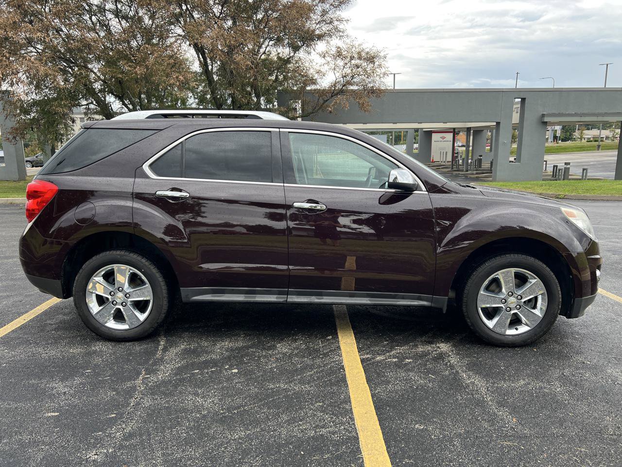 Used 2011 Chevrolet Equinox LTZ w/ Spring Special Package FWD image 7