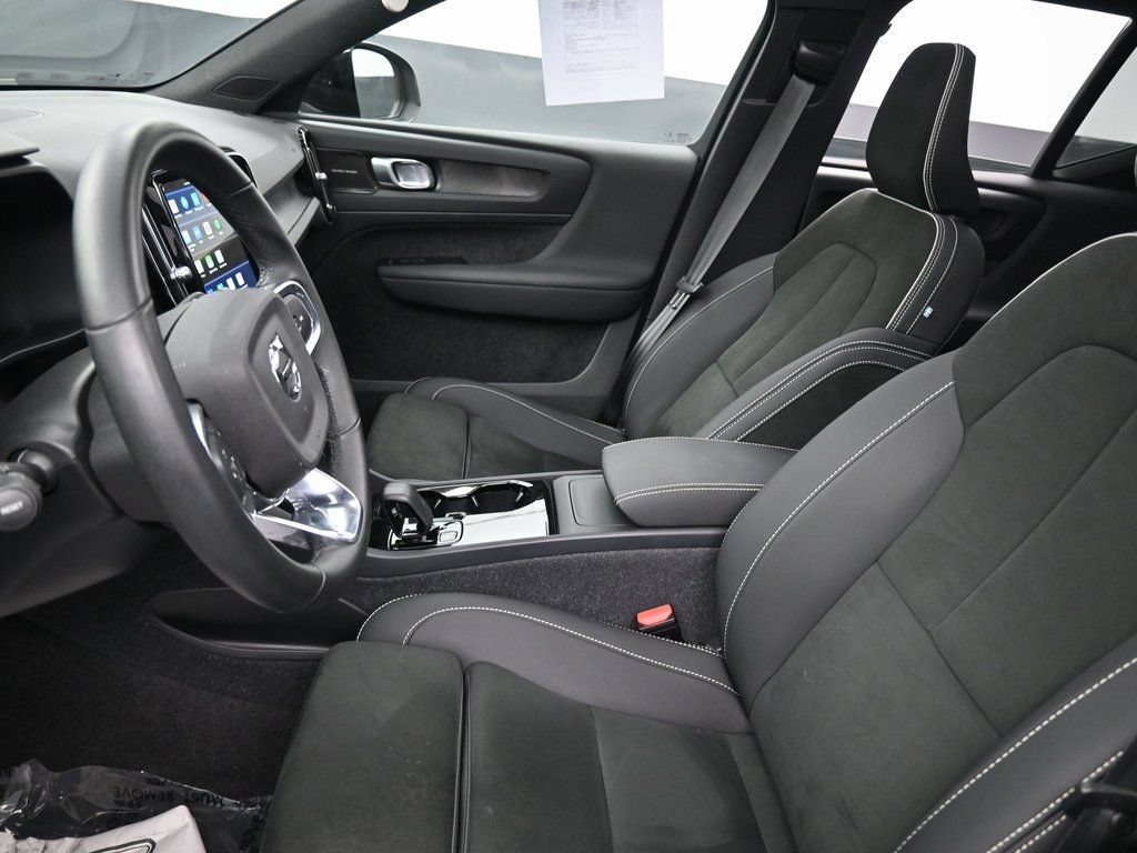 Used 2023 Volvo XC40 Recharge Ultimate w/ Protection Package Premier AWD/4WD image 31