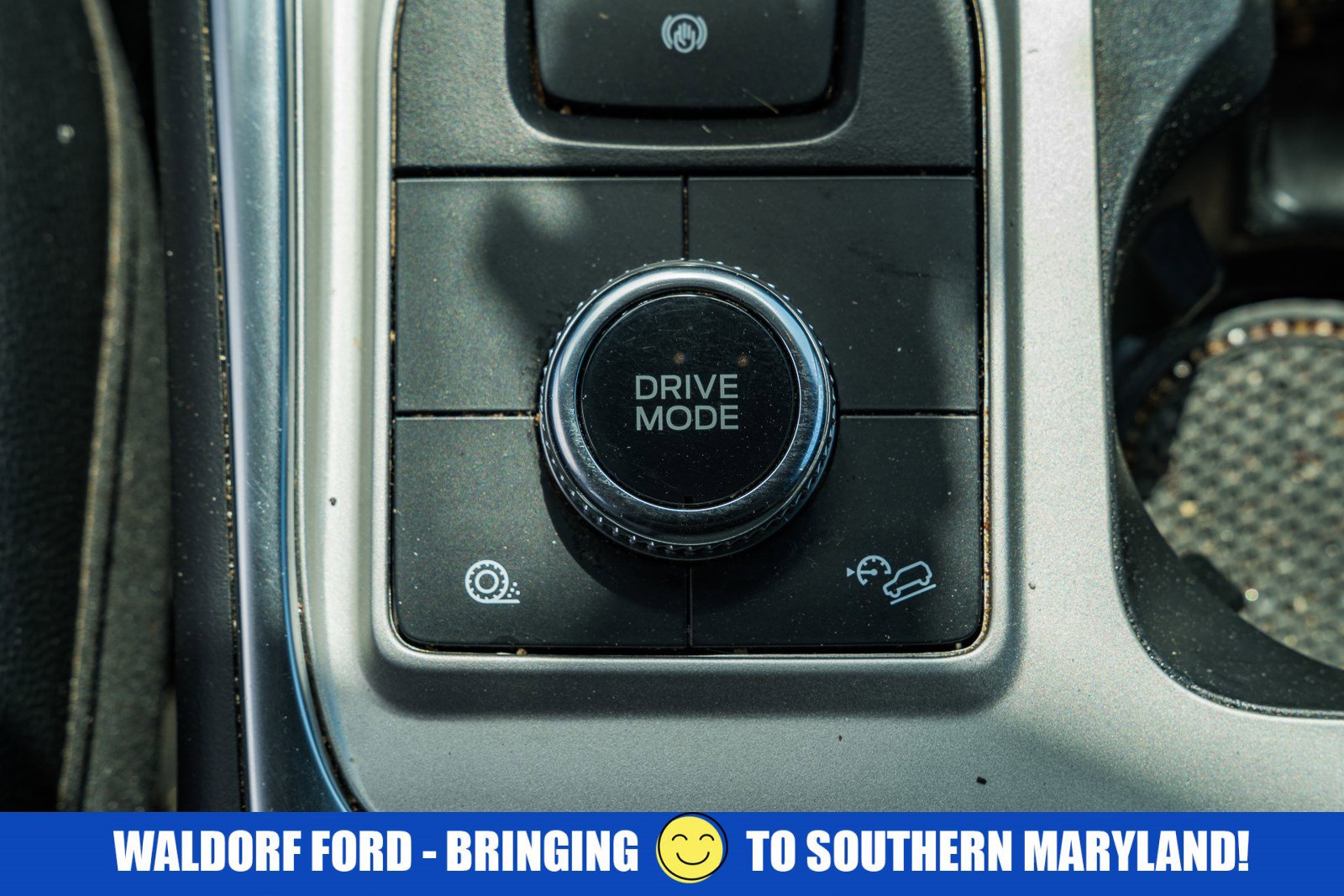 Used 2023 Ford Explorer Limited w/ Limited Technology Package AWD/4WD image 28