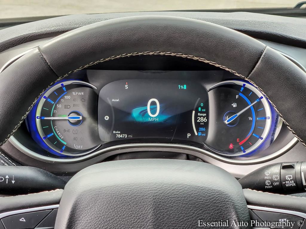 Used 2023 Chrysler Pacifica Touring-L FWD image 17
