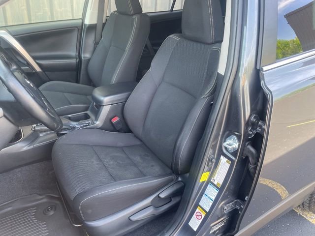 Used 2018 Toyota RAV4 XLE AWD/4WD image 21