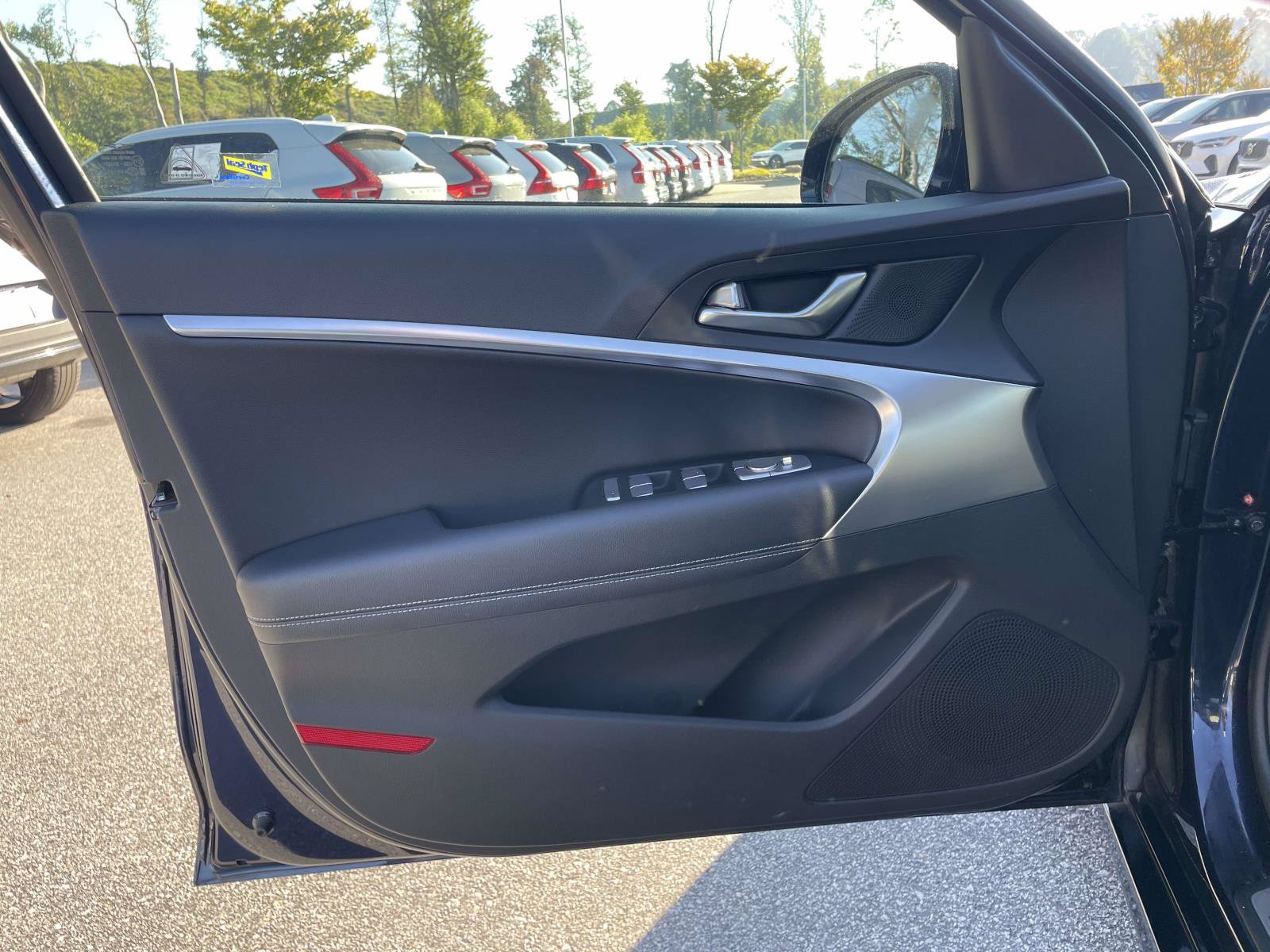 Used 2026 Genesis G70 2.5T RWD image 5